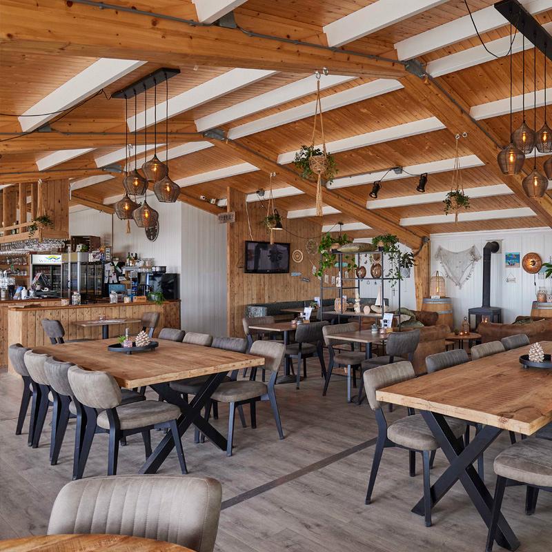 wn strandpaviljoen binnen 3023